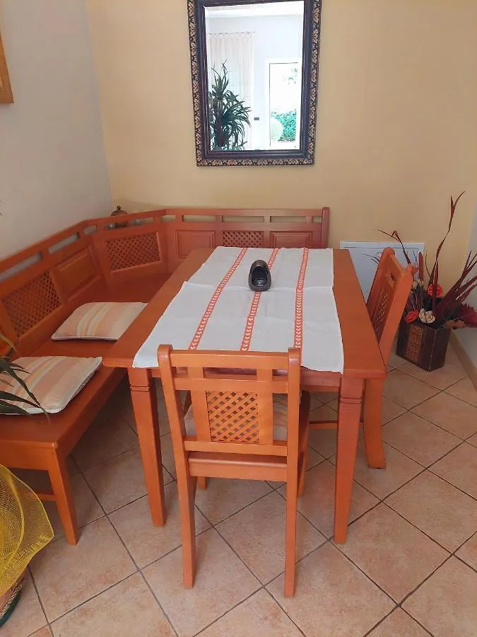 Apartments Mogorovic Moscenicka Draga