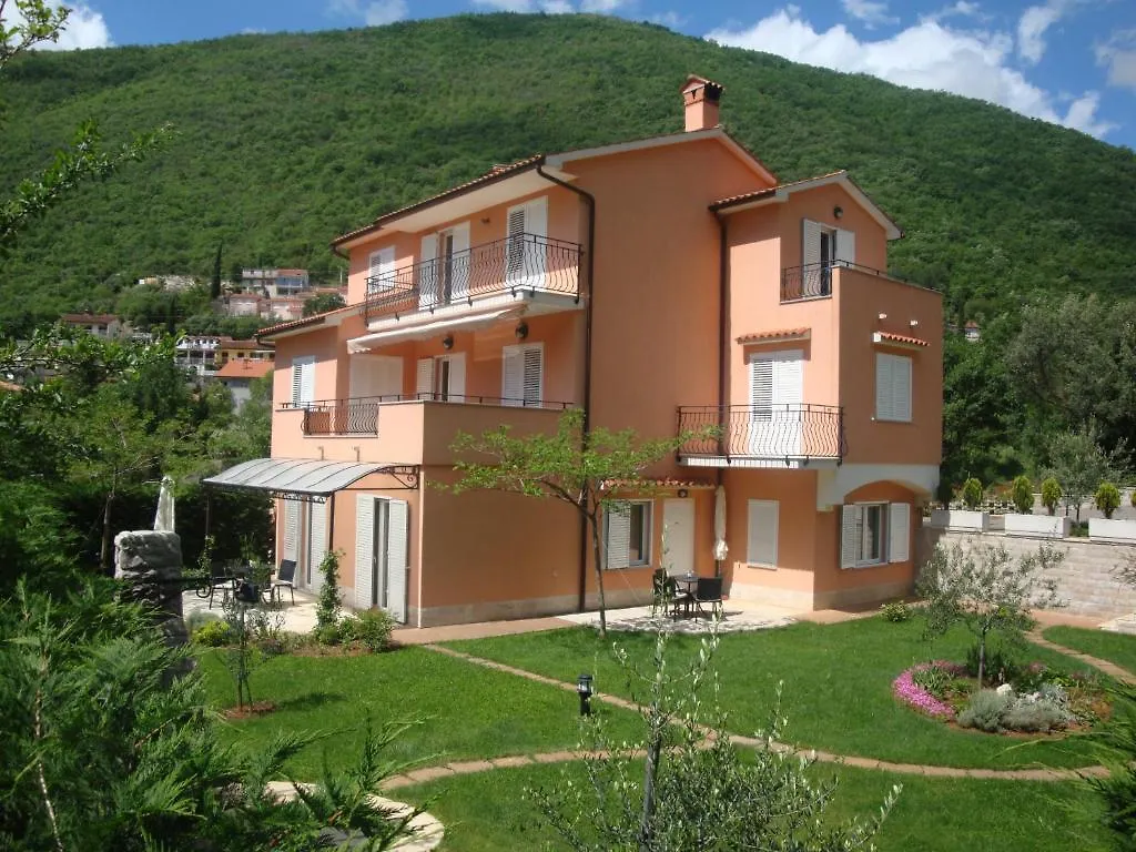 Apartments Mogorovic Moscenicka Draga